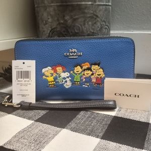 Coach Zip Around Wallet With Snoopy And Friends
